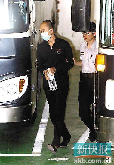 ��������22��4���������߱���Ů�ǣ���̫��