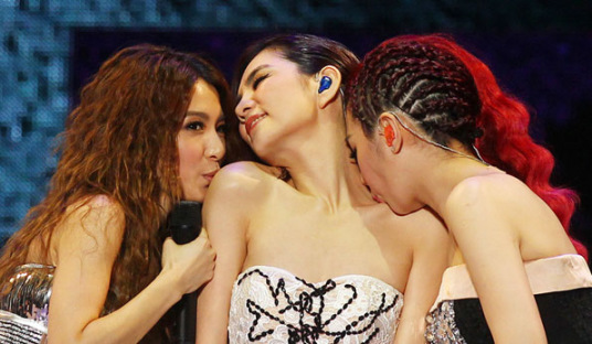 S.H.E�ݳ�������Selina��Hebe����Ella����