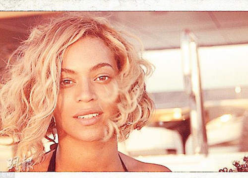 �̰�˿���Ϲ�Ů�����к��ȼ�ɹ�����գ�ͼ��