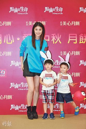 陈慧琳否认儿子在校享特权:未禁止学校拍儿子照