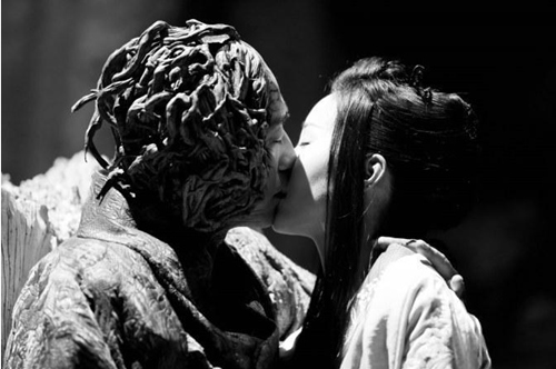 《四大名捕2》中“人树之吻”曝光(图)