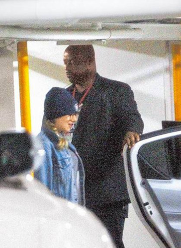 斯嘉丽•约翰逊台北逛街无人认出巨星(图)