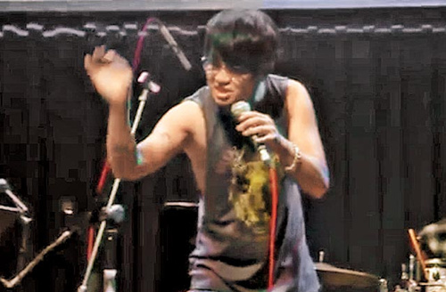 歌手曹格发酒疯猛飙脏话常酒醉闹事(图)