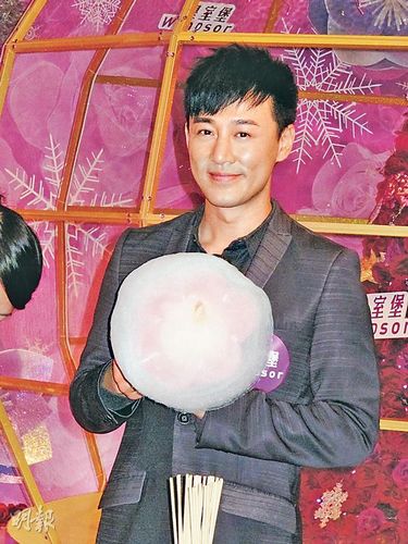 �ַ���Ů����ǧ���ǳ�����ţ�ԸΪ����ʥ����