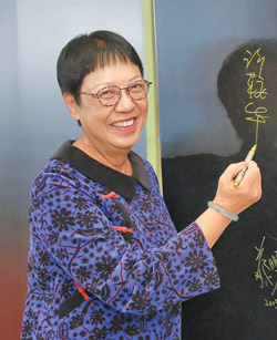 许鞍华自曝曾找梁朝伟拍戏被拒(图)