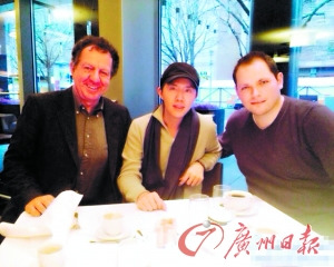 王力宏李云迪微博“狙击”公开恋情后争晒照片