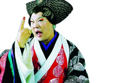 郭德纲反串贵妇画柳叶眉大摆兰花指造型图