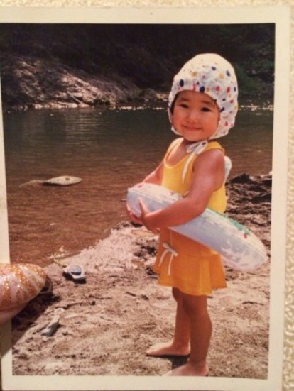 �Ծ���ɹͯ�����մ�Ӿ������ӾȦվ�ӱߣ�ͼ��