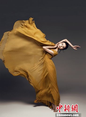 舞蹈家李倩四登央视春晚领衔舞蹈《百花争妍》