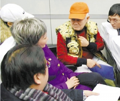 马年春晚看“神马”?冯小刚拍短片自吐槽