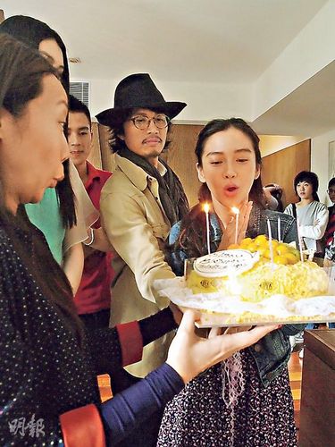 Angelababy25岁生日遭整蛊现场照曝光(图)