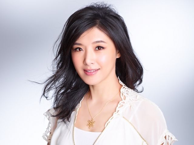 43岁苏慧伦宣布注册结婚低调不拍婚纱照(图)