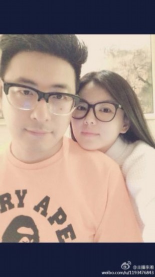 李湘王岳伦贴脸自拍秀恩爱被赞夫妻相(图)