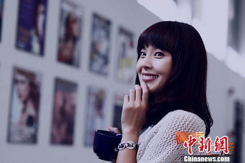 �ż���������ϷŮһ���ԡ�СѾͷ�����������ͼ��