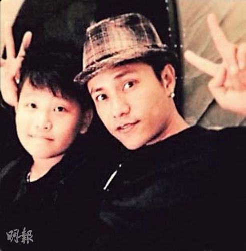 陈坤首次公开儿子正面照两人似兄弟(图)