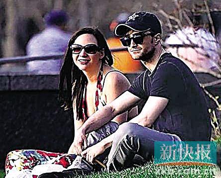 “哈利”丹尼尔被曝与女友订婚发言人否认(图)