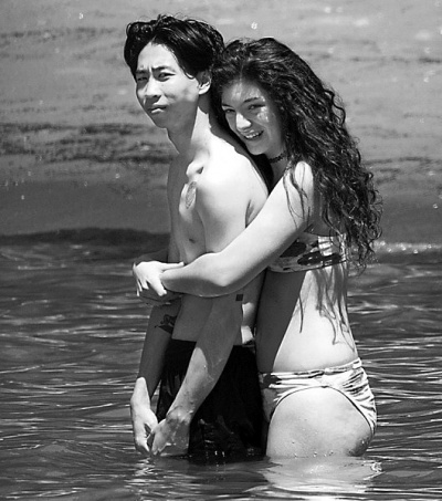 女歌手洛德爱上亚裔男友男方长相遭调侃(图)