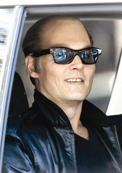 ������Ƭ��ͺͷ���ϴ󡰾���������������ܣ�ͼ��