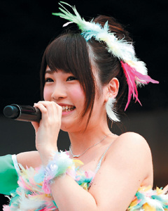 AKB48成员遭锯刀突袭公司:手受伤,没生命危险