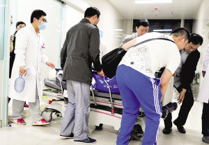 田连元被曝已苏醒医生:他神志清醒可说话(图)