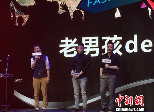 �����ֵܻ����ġ����к���:������һ����Լ�绰��ͼ��