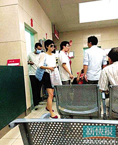文章受伤就医马伊琍陪同女方似搬回上海生活(图)