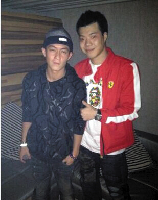 黄奕老公否认不雅视频传闻与陈冠希合影曝光(图)