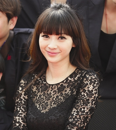 经纪人否认柳岩嫁富商:新闻编得很抓眼球