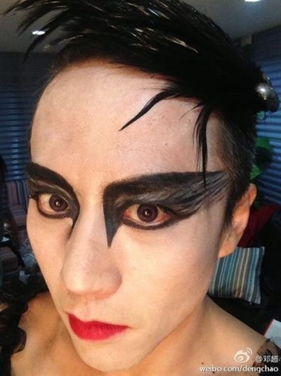 邓超化浓妆自称像王菲对方未回应(图)