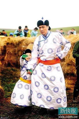 ���ְ�2��Ϊ��������Ů��޶��ÿ��140��ͼ��