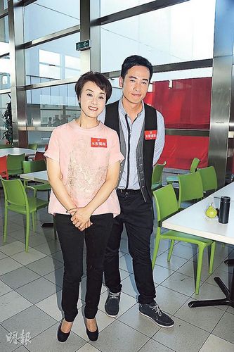陈豪赞儿子乖巧谈李心洁拍剧:需要新面孔(图)