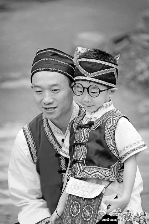 杨威儿子哮喘引质疑妈妈:病情不严重(图)