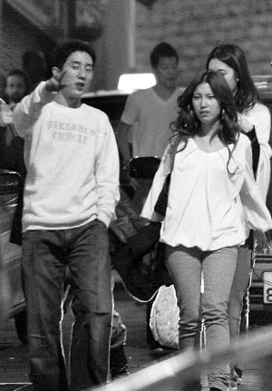 ���������ذ���ҹ������14λŮ�Ǵ���ţ�ͼ��