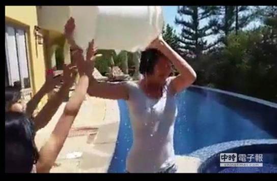 СS�ܱ�ˮ��100����̨����Ů����æ�ñ�Ͱ��ͼ��