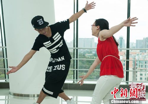 ���ѡ��趯ȫ�ǡ���������ļѧԱ���������׶���