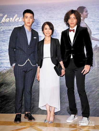 柯震东吸毒案被判缓起诉2年回应:心情复杂(图)