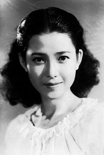 网友借《追捕》台词缅怀高仓健:你会融化在蓝天里