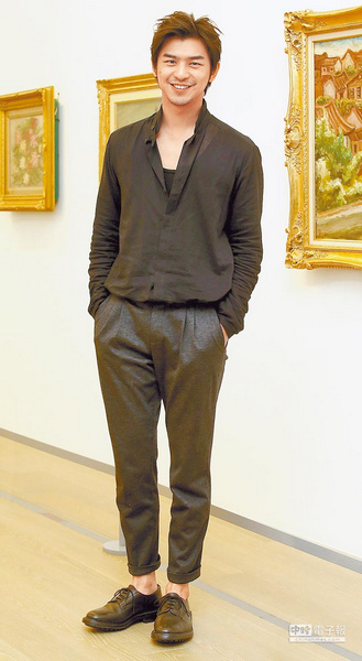 陈柏霖被认为有洁癖客人进家门必须先洗手