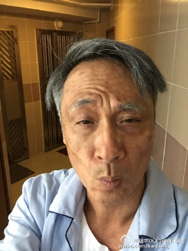 吴镇宇为新片“毁容”满头白发两眼无神(图)