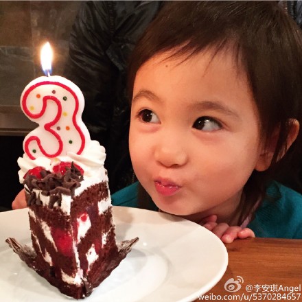 ��С��Ů��������3�����մ�������������ȣ�ͼ��