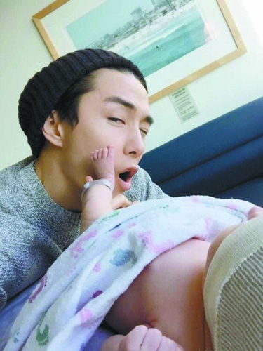 戚薇李承铉喜得千金女儿爱称为Lucky(图)