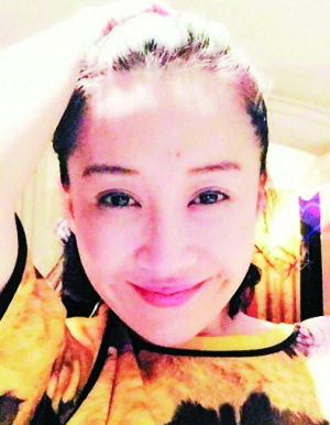 许晴晒素颜照庆生露额头笑容甜美(图)