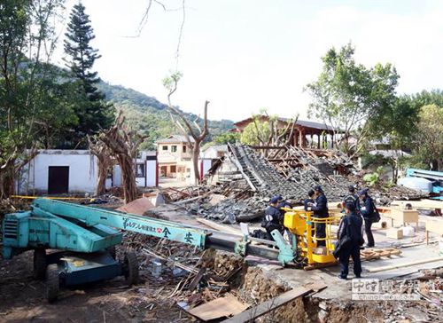 ������ʷ����˹��ƬƬ��̮�����1��2�ˣ�ͼ��