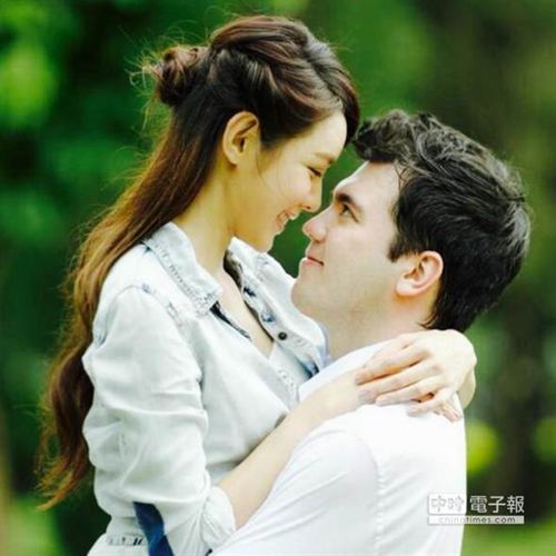 35��ٶ��ȼ����з�ϵ�з���Ѫҽ����ͼ��