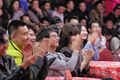 观众买黄牛票看央视春晚彩排16岁学生熟知票价(图)