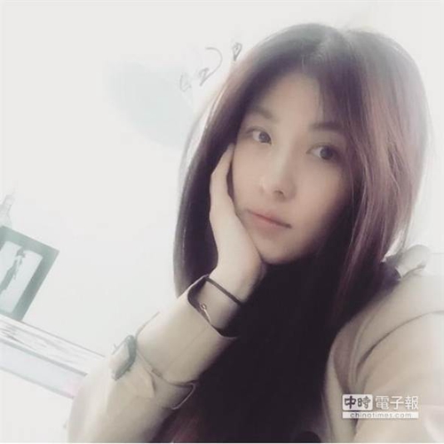 36岁河智苑晒素颜自拍皮肤光滑紧致如少女(图)