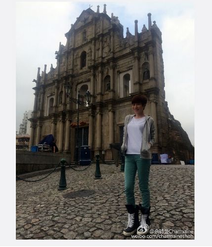 ��ʫ��������Ӱ���˶�װЬ��������ͼ��