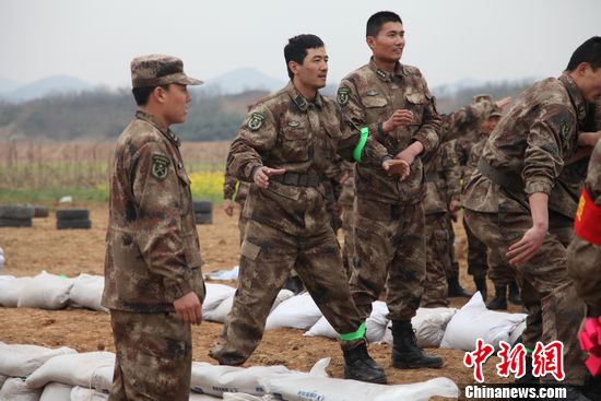 �̹١��������Ӻ����Դ���Ѫ���������Ǽ����ܵ�