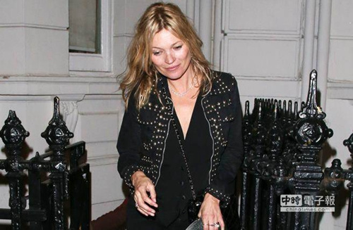 41����ģ���ء�Ħ˿�����·ɻ�����������£�ͼ��