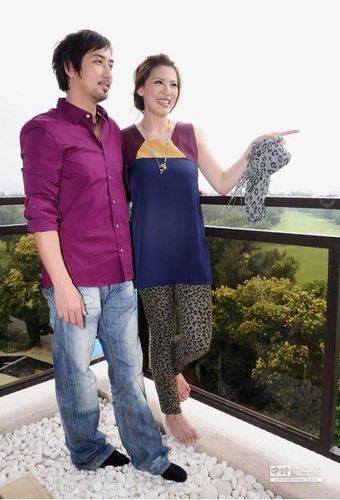 ����Ů���־�3��δ���̸������͵�ԡ�:��ע����